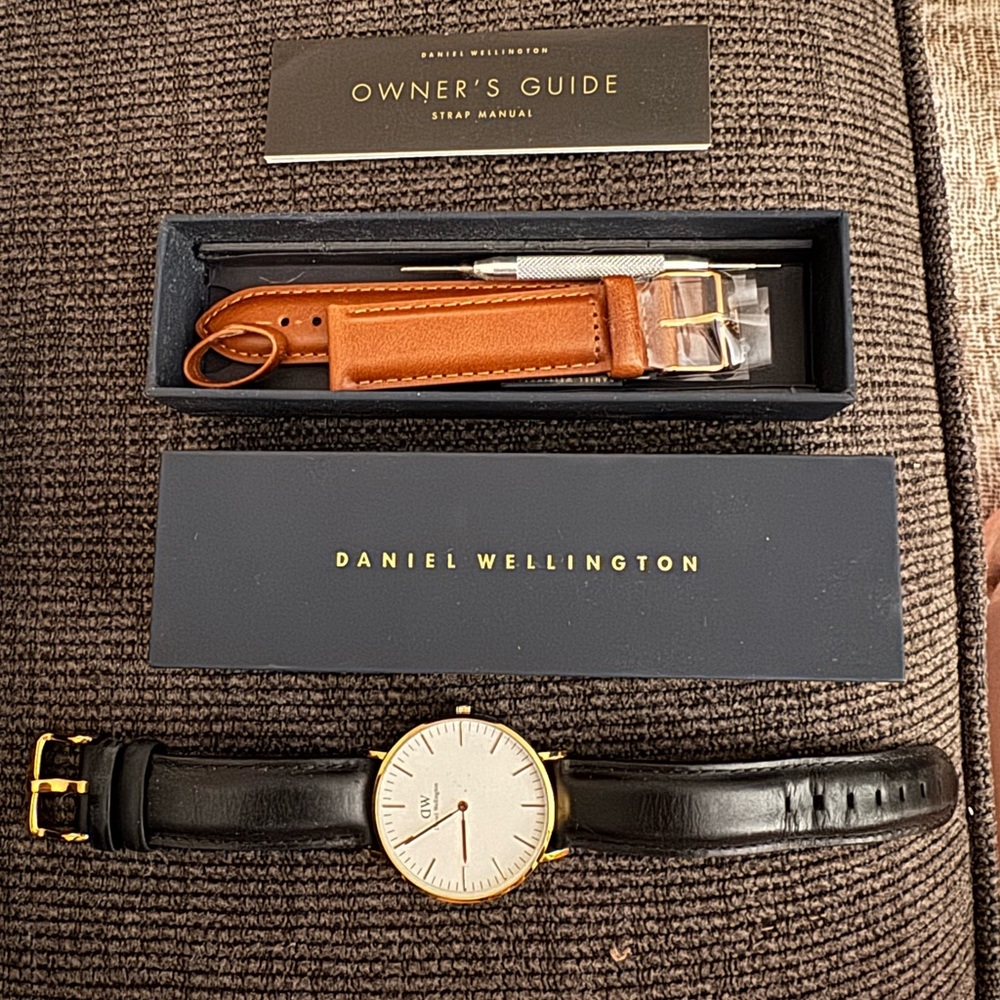 Daniel Wellington Leather Watch